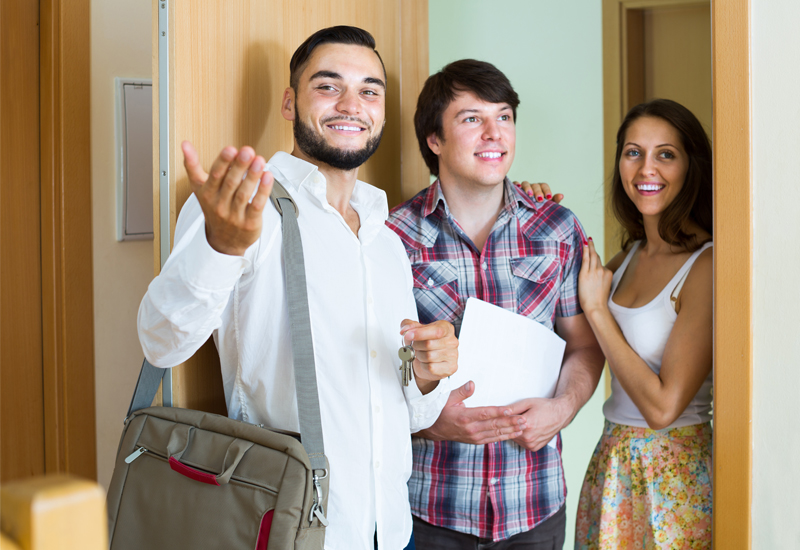 This image icon is used for LAS CASAS DE QUARTZSITE Apartment Homes refer a friend link button